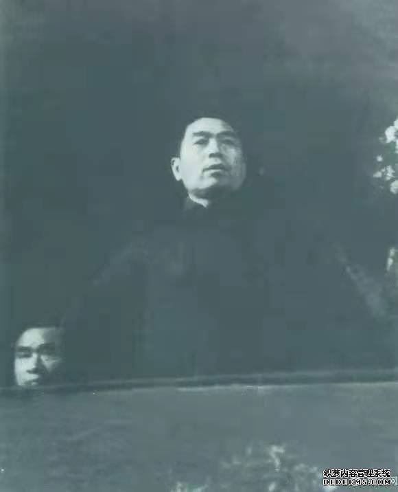 98c4aed977989f5ba587eb76ce44422.jpg 98c4aed977989f5ba587eb76ce44422.jpg